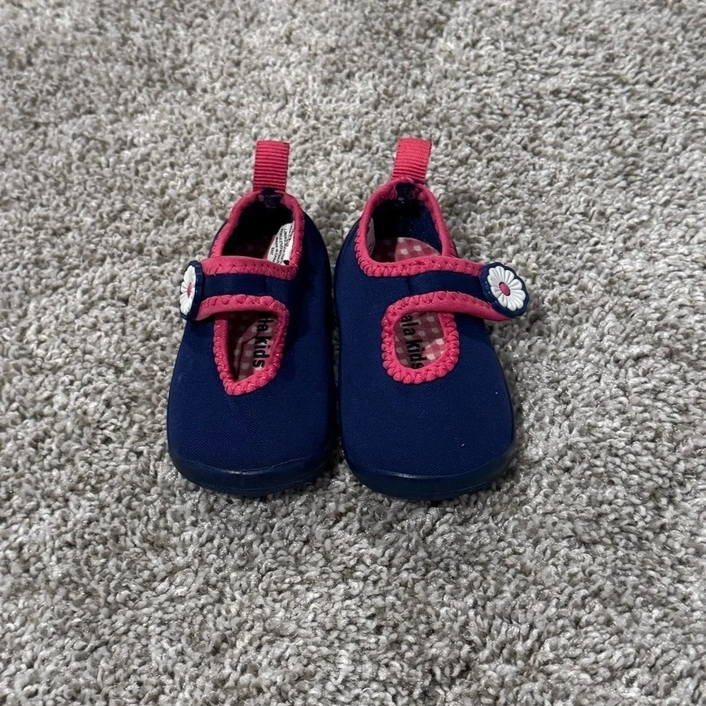 Koala kids baby toddler water shoes slip on neoprene water shoes velcro size 3